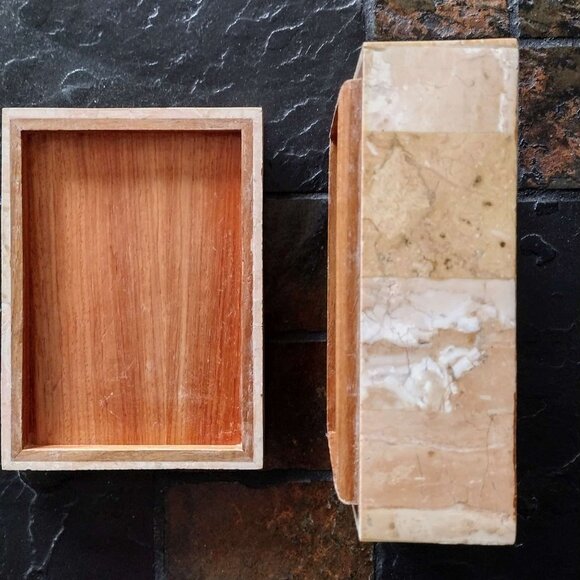 Vintage Coral Stone Jewelry Box - Picture 11 of 16